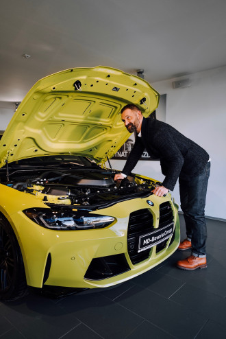 Tomáš Maštalír si prevzal kľúče od BMW M3 Competition M xDrive.