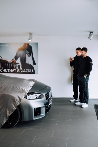 Slávnostné odovzdanie BMW M2 Coupé Rasťovi Zvarovi.