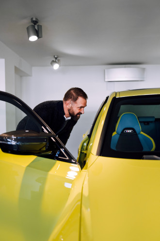 Tomáš Maštalír si prevzal kľúče od BMW M3 Competition M xDrive.