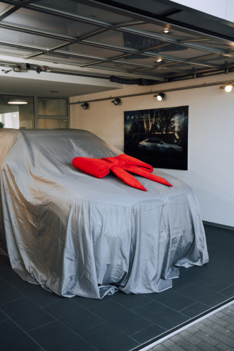 Slávnostné odovzdanie BMW X5 Tomášovi Maštalírovi.