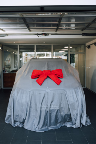 Slávnostné odovzdanie BMW X5 Tomášovi Maštalírovi.