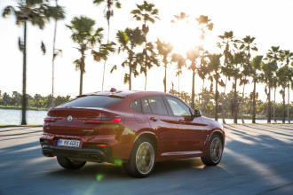 Nové BMW X4.