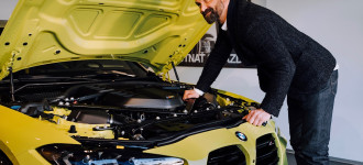 Tomáš Maštalír si prevzal kľúče od BMW M3 Competition M xDrive.