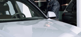 Slávnostné odovzdanie BMW X5 Tomášovi Maštalírovi.