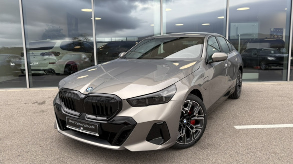 BMW 550e xDrive Sedan