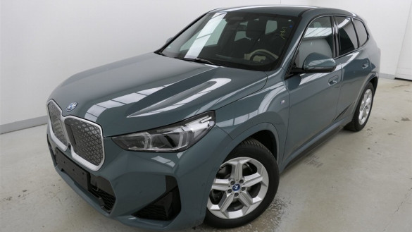 BMW iX1 xDrive30
